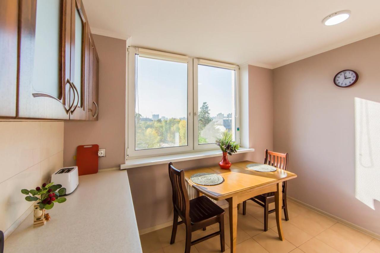Super Comfort Flat For You Near The Metro. Kiev Luaran gambar